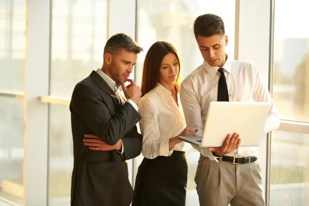 Business People working on a laptop